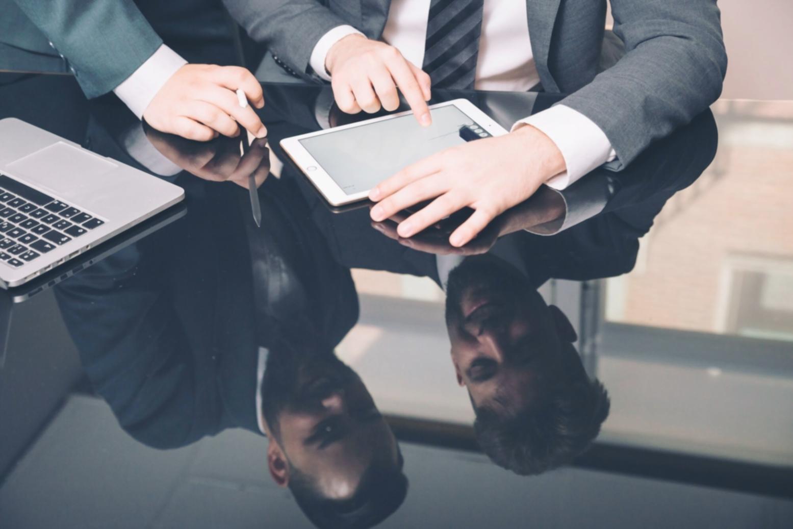 Finanzplanung und Vermögensübersicht mit modernen digitalen Werkzeugen